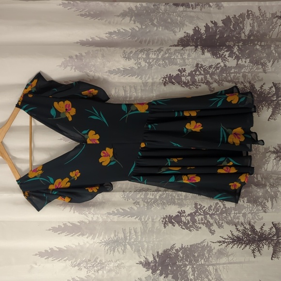 Nordstroms ASTR Dress Small Asymmetrical Drop Waist Green Multi Floral - Picture 5 of 8